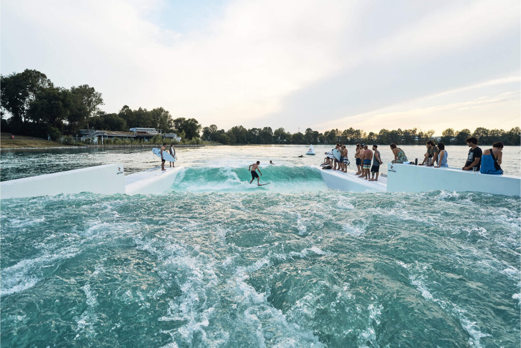 UNIT Surf Pool at Wakeparadise Milano